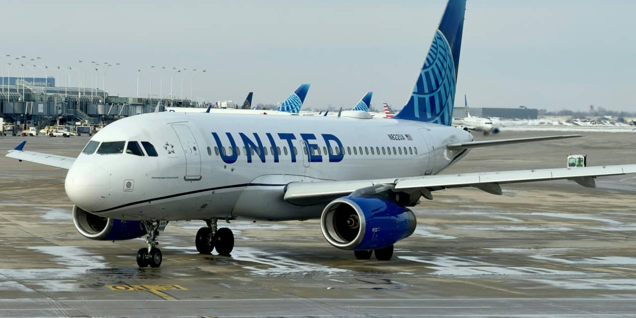 united-sees-bigger-than-expected-first-quarter-loss-after-737-max-groundings-here’s-why-the-stock-is-rallying-anyway.